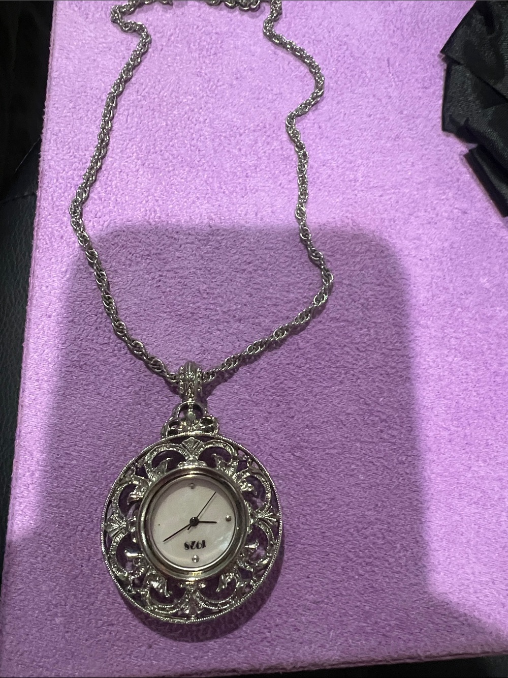 B#95- 1928 pedant watch necklace